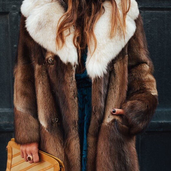 70's Vintage Fur Coat - Picture 11 of 16